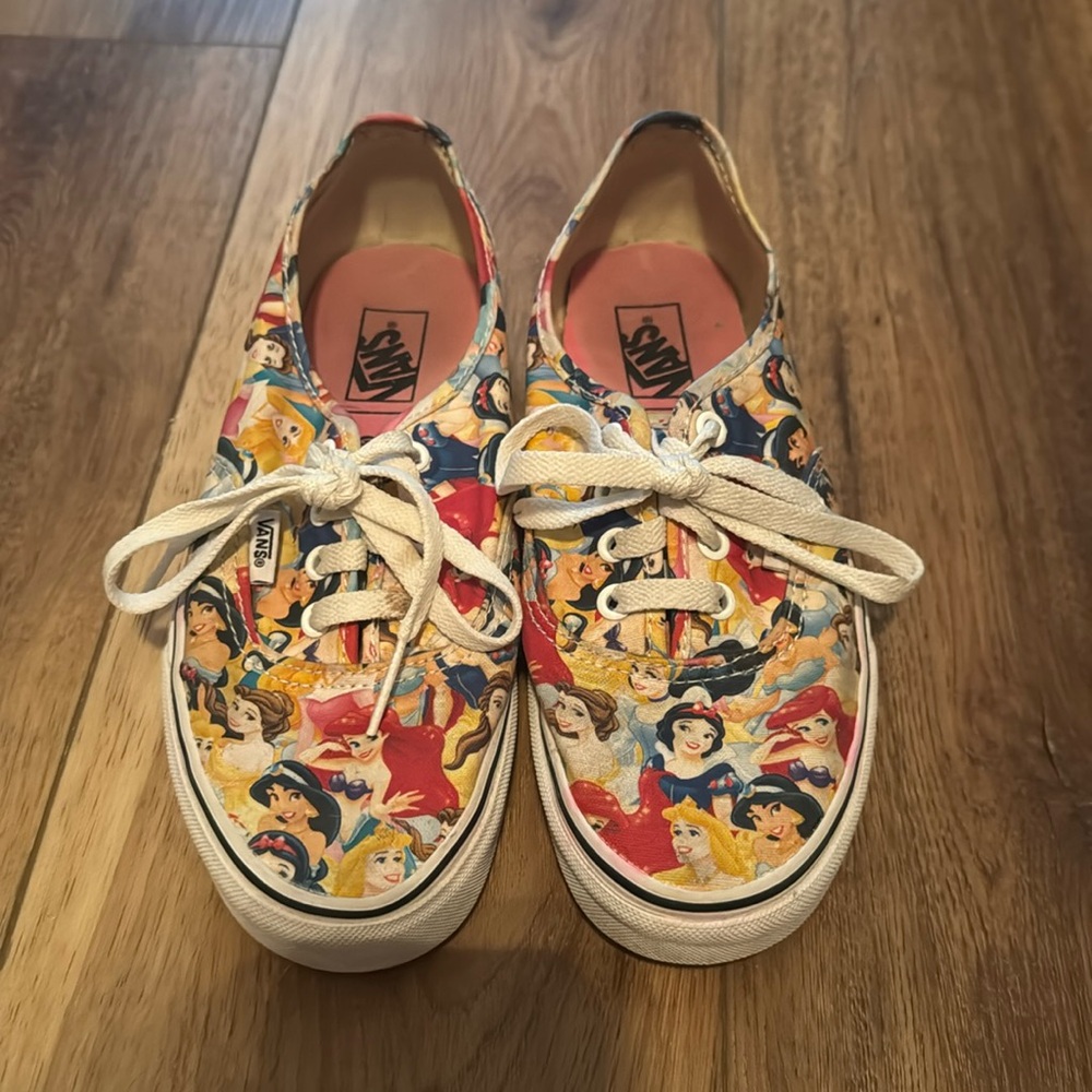 Disney Princess Vans . Woman’s size 7! Great used condition.